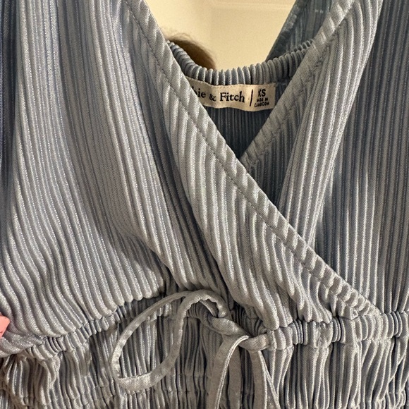 Blue Striped Sleeveless Top - Picture 3 of 3